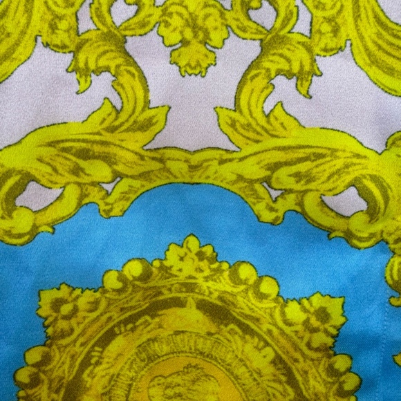 NO 1 LOS ANGELES Scarf Print Tie Back Crop Top Chic / Small - Picture 5 of 14